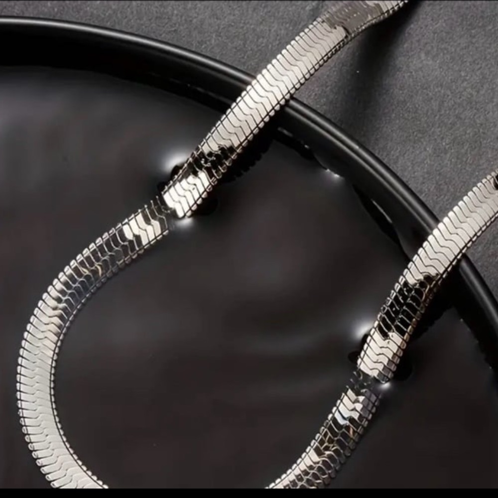 Silver Herringbone Necklace